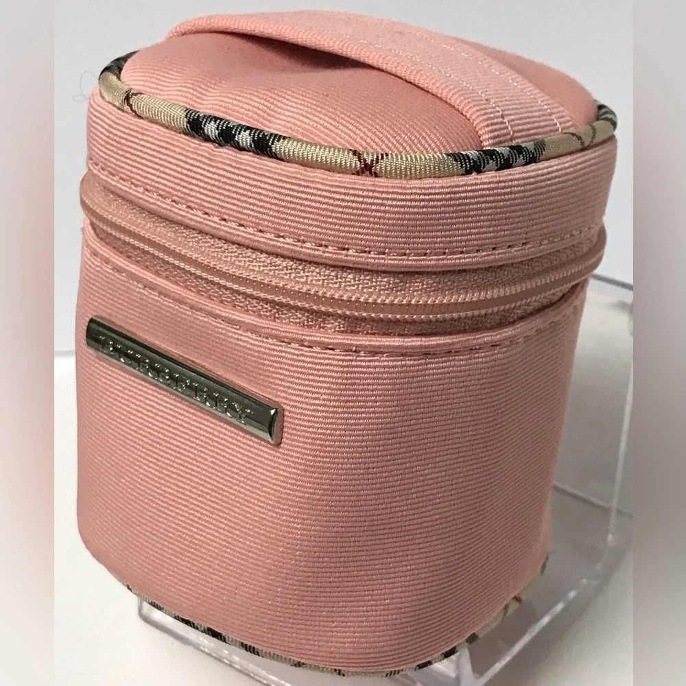 Burberry Mini Case/Pouch 😍👛